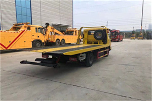 石渠非事故拖车